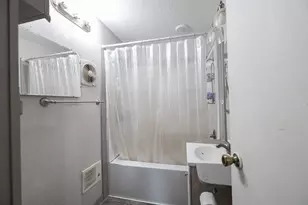 406 S Owensville St, Franklin, TX 77856 - Photo 33