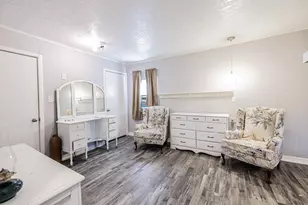 406 S Owensville St, Franklin, TX 77856 - Photo 17