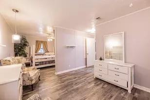 406 S Owensville St, Franklin, TX 77856 - Photo 19