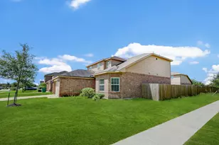 9402 Gold Mountain Dr, Rosharon, TX 77583 - Photo 3