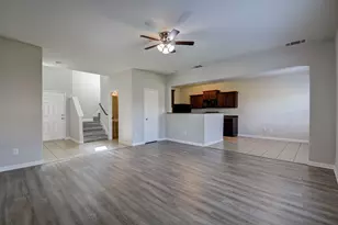 9402 Gold Mountain Dr, Rosharon, TX 77583 - Photo 9