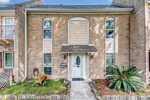 10716 Briar Forest Dr, Houston, TX 77042 - Photo 3