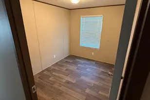 202 W Austin St, Brazoria, TX 77422 - Photo 7