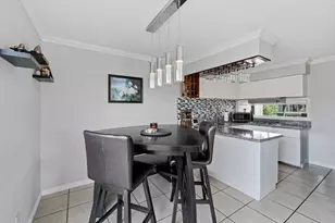 8211 Katy Fwy, Houston, TX 77024 - Photo 7