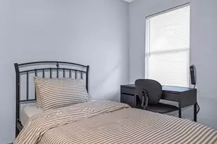 11103 Greenwillow St, Houston, TX 77035 - Photo 7