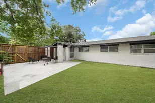 11103 Greenwillow St, Houston, TX 77035 - Photo 21