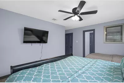 11103 Greenwillow Street, Houston, TX 77035 - Photo 17
