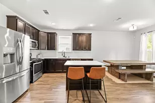 2340 N Amber Ruse Ct, Conroe, TX 77304 - Photo 17