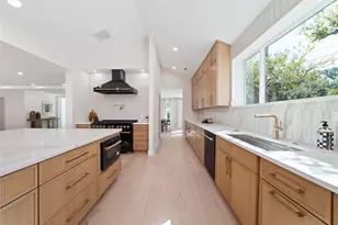 9414 Endicott Ln, Houston, TX 77096 - Photo 9
