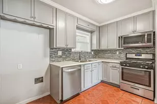 104 Bonita Ave, Galveston, TX 77550 - Photo 15