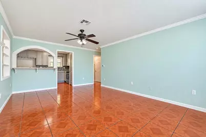 104 Bonita Avenue, Galveston, TX 77550 - Photo 9