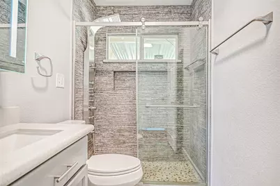 104 Bonita Avenue, Galveston, TX 77550 - Photo 29