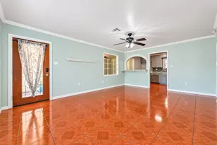 104 Bonita Ave, Galveston, TX 77550 - Photo 11
