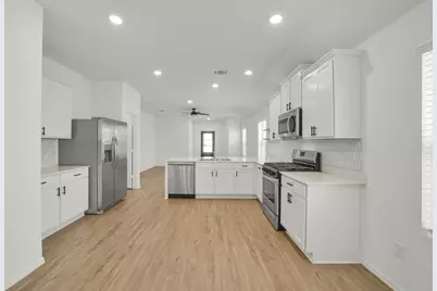3003 Halleton Court, Houston, TX 77365 - Photo 9