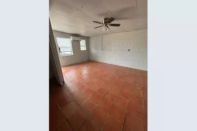 1627 W Fm-351 #3, Beeville, TX 78102 - Photo 9