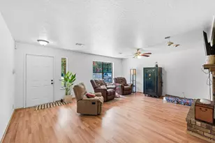 39 Wood Lodge Dr, Huntsville, TX 77320 - Photo 5