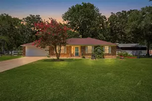39 Wood Lodge Dr, Huntsville, TX 77320 - Photo 1
