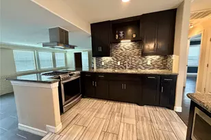 1932 N Avenue H, Freeport, TX 77541 - Photo 7