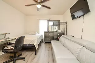 8100 Creekbend Dr, Houston, TX 77071 - Photo 11