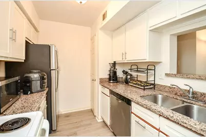 8100 Creekbend Dr #120, Houston, TX 77071 - Photo 15