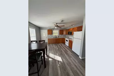 211 N Frances Avenue, Shepherd, TX 77371 - Photo 3