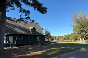 211 N Frances Ave, Shepherd, TX 77371 - Photo 11