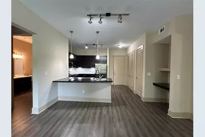 230 T C Jester Boulevard #BB.307, Houston, TX 77007 - Photo 3