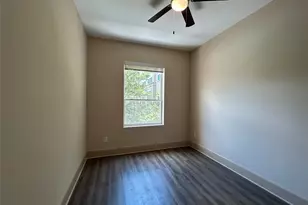 230 T C Jester Blvd, Houston, TX 77007 - Photo 5