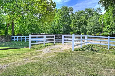 11552 Persimmon Street, Willis, TX 77318 - Photo 43