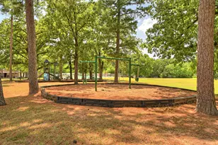 11552 Persimmon St, Willis, TX 77318 - Photo 35