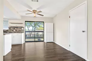 346 Lost Rock Dr, Houston, TX 77598 - Photo 7
