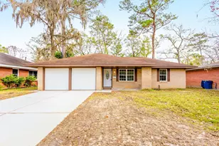 2801 Oak Dr, Dickinson, TX 77539 - Photo 1