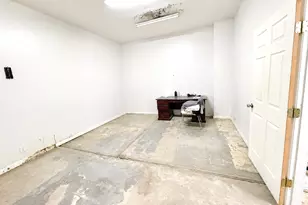 7903 Leander St, Houston, TX 77012 - Photo 7