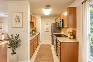 2633 Peckham St, Houston, TX 77098 - Photo 9