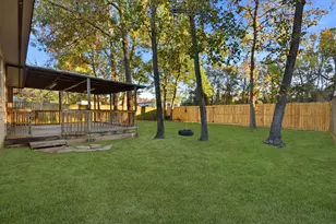 1910 Hunnington Dr, Conroe, TX 77303 - Photo 29