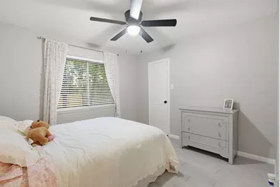 1910 Hunnington Drive, Conroe, TX 77303 - Photo 17