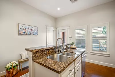 905 W 23rd Street, Houston, TX 77008 - Photo 9