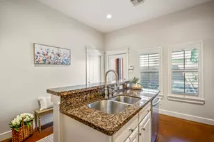 905 W 23rd St, Houston, TX 77008 - Photo 9