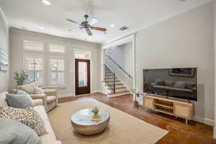 905 W 23rd St, Houston, TX 77008 - Photo 5