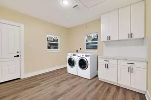 2725 Avenue F, Rosenberg, TX 77471 - Photo 9