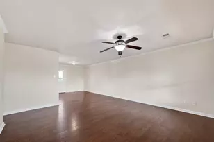 11 Highland Dr, Hitchcock, TX 77563 - Photo 9