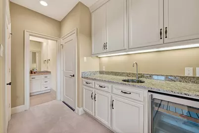 2400 Avalon Place, Houston, TX 77019 - Photo 43