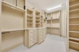 2400 Avalon Pl, Houston, TX 77019 - Photo 23