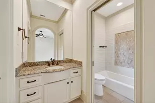 2400 Avalon Pl, Houston, TX 77019 - Photo 37