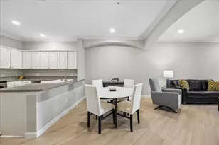 2100 Welch St, Houston, TX 77019 - Photo 5