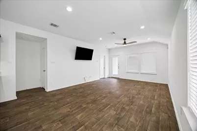 16691 Lonely Pines Drive, Conroe, TX 77302 - Photo 9