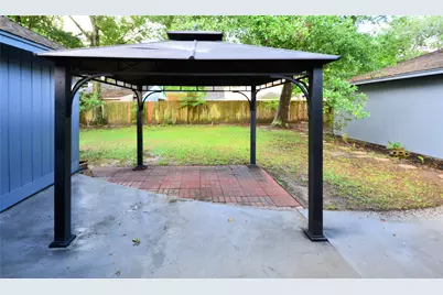 2402 River Village Drive, Houston, TX 77339 - Photo 35