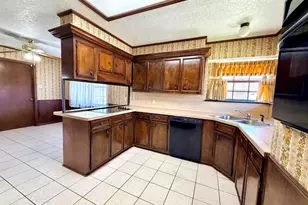 509 Donna Ct, Port Neches, TX 77651 - Photo 5
