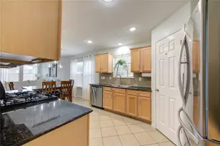 402 Hurstshire Bend, Katy, TX 77494 - Photo 5