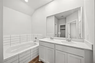 13403 Sun Cay Dr, Houston, TX 77047 - Photo 11